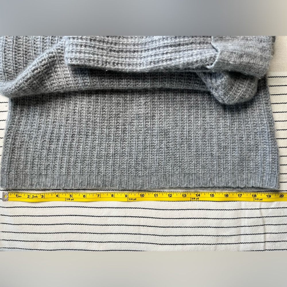 James Perse Gray 100% Cashmere Ribbed Turtleneck Sweater, size 3 - Picture 10 of 14